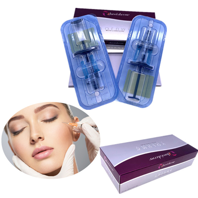 A cruz cutânea das agulhas da seringa do enchimento 2x1ml de Juvederm ligou a injeção do bordo do gel