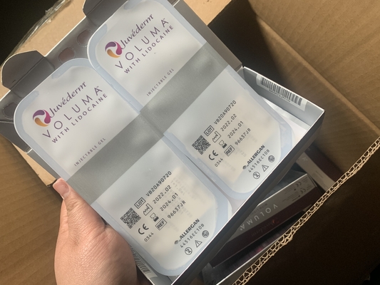 Remova a cruz do enchimento do bordo de Juvederm do enrugamento ligou cutâneo para a cara